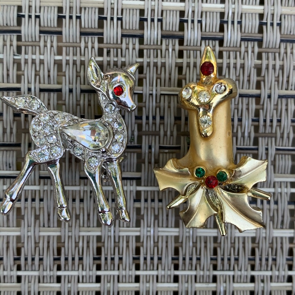 Little Rhinestone Christmas Pins Reindeer Candle